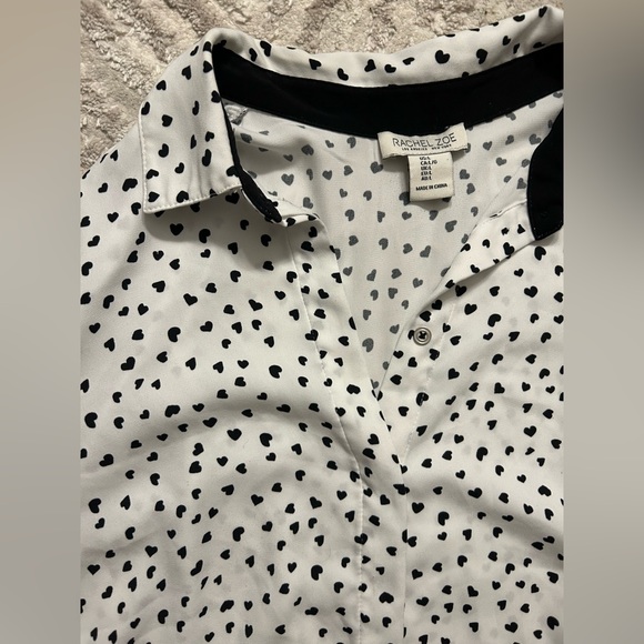 Heart Print black and white blouse - Picture 5 of 6